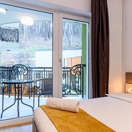 Jad - Luxury Apartments Afi Mall Braşov Extérieur photo