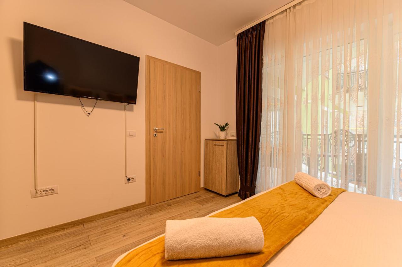 Jad - Luxury Apartments Afi Mall Braşov Extérieur photo