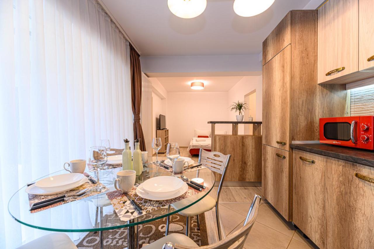 Jad - Luxury Apartments Afi Mall Braşov Extérieur photo