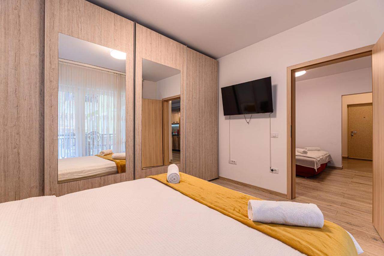 Jad - Luxury Apartments Afi Mall Braşov Extérieur photo