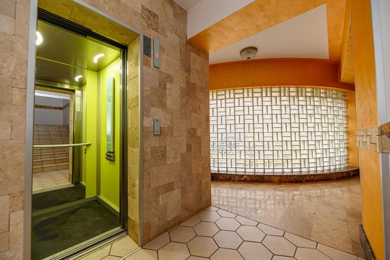 Jad - Luxury Apartments Afi Mall Braşov Extérieur photo