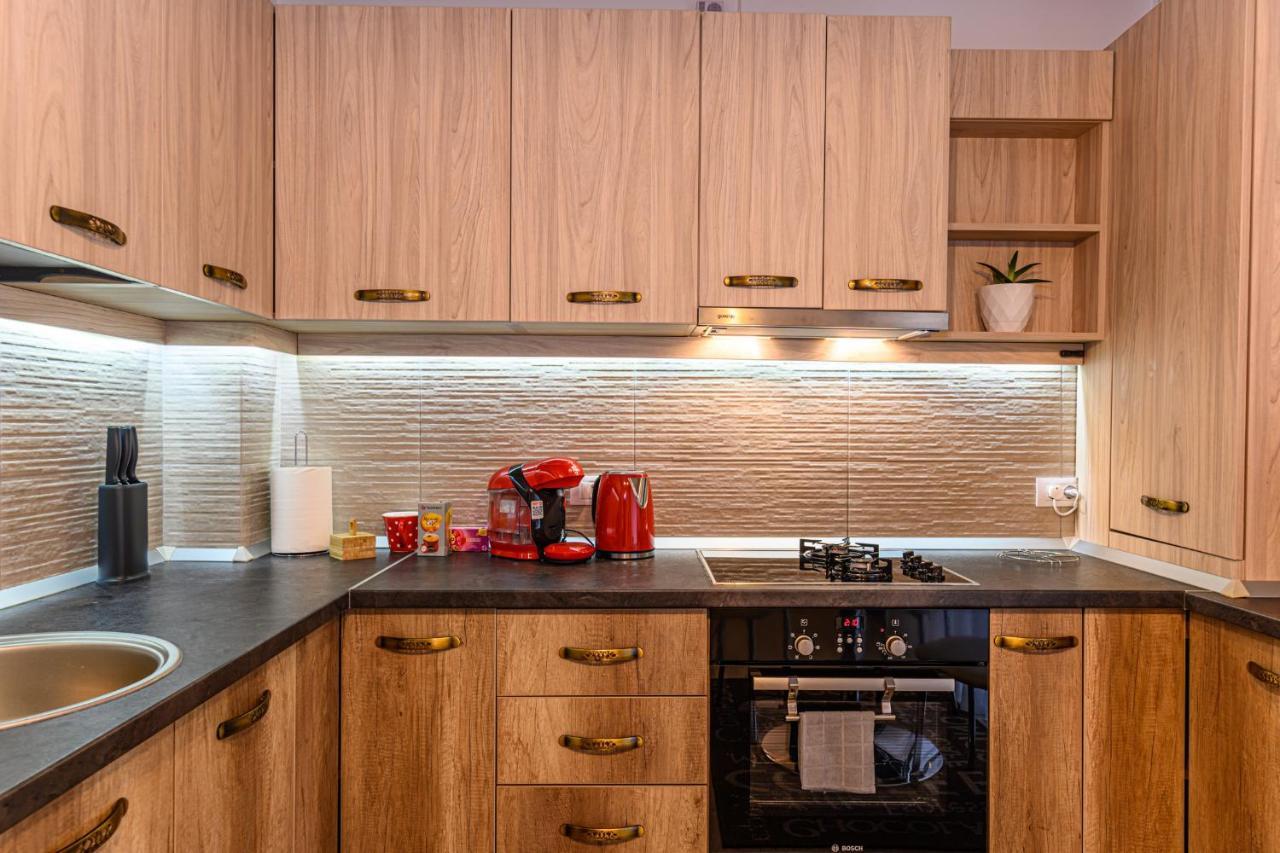 Jad - Luxury Apartments Afi Mall Braşov Extérieur photo